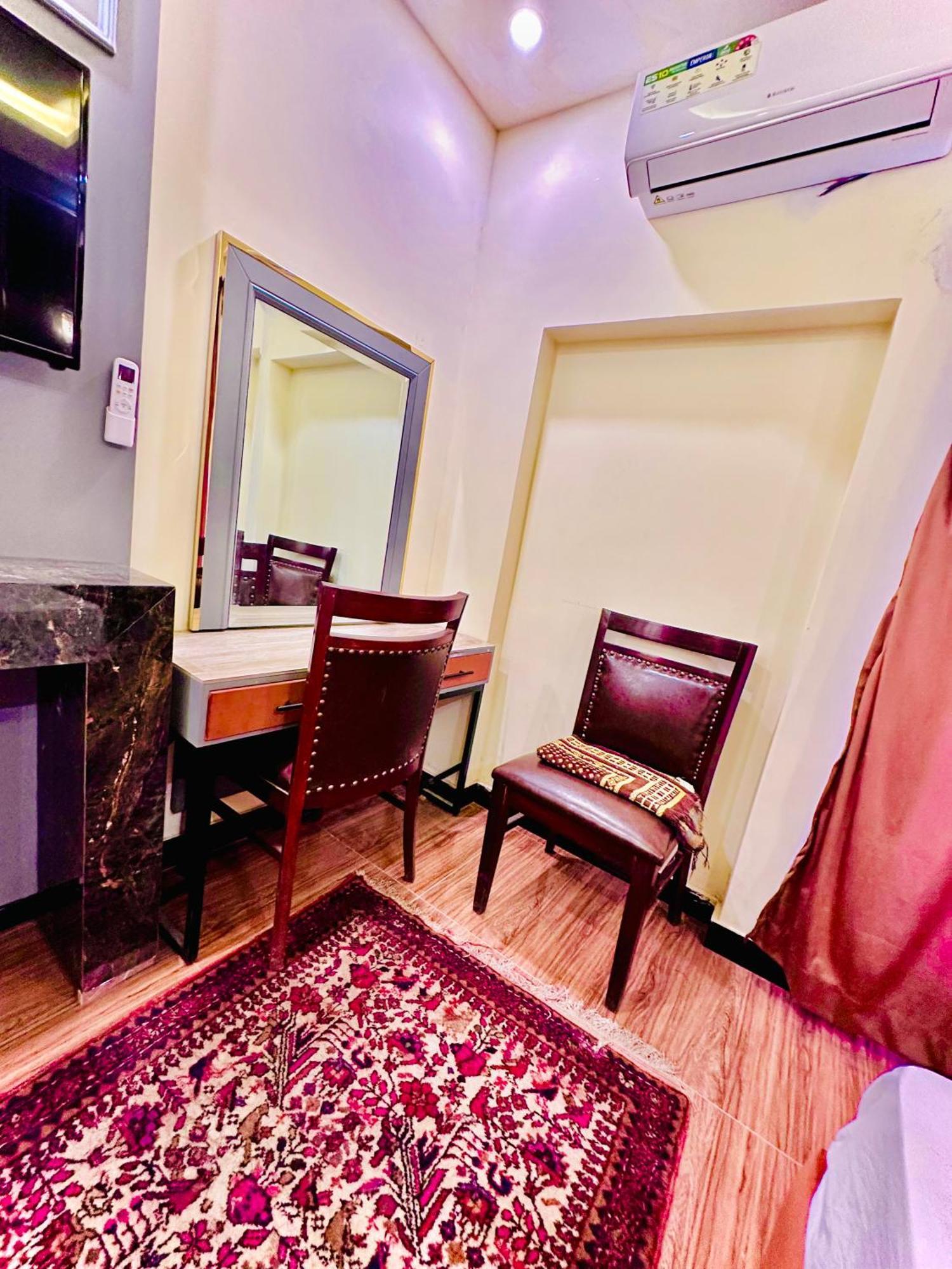 Hotel Blue Moon Continental Islamabad Zewnętrze zdjęcie