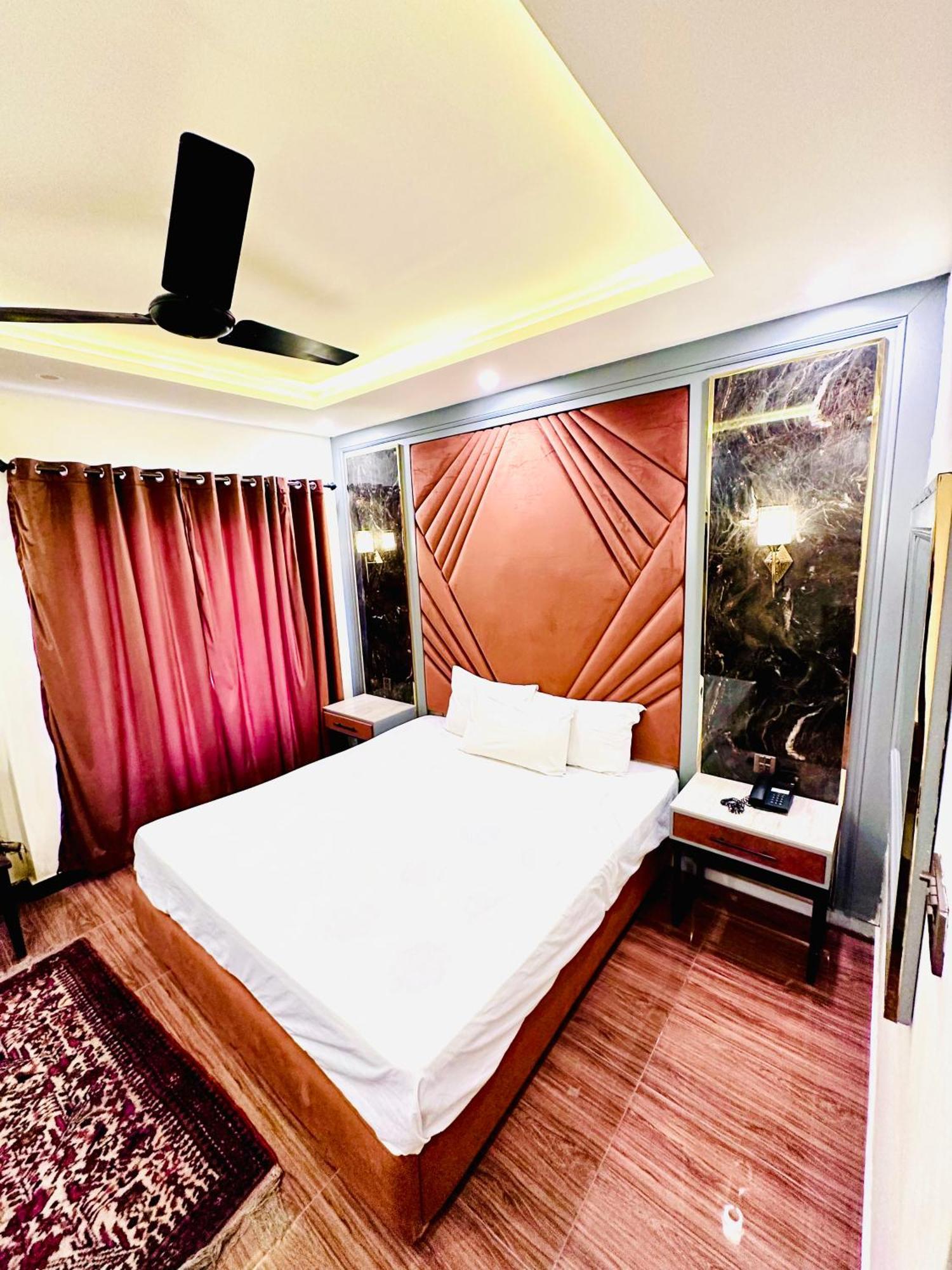 Hotel Blue Moon Continental Islamabad Zewnętrze zdjęcie