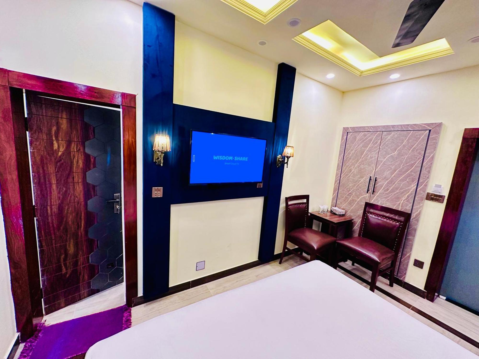 Hotel Blue Moon Continental Islamabad Zewnętrze zdjęcie