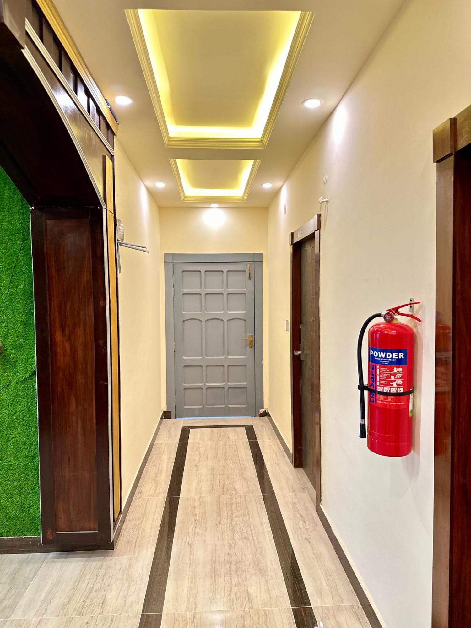 Hotel Blue Moon Continental Islamabad Zewnętrze zdjęcie