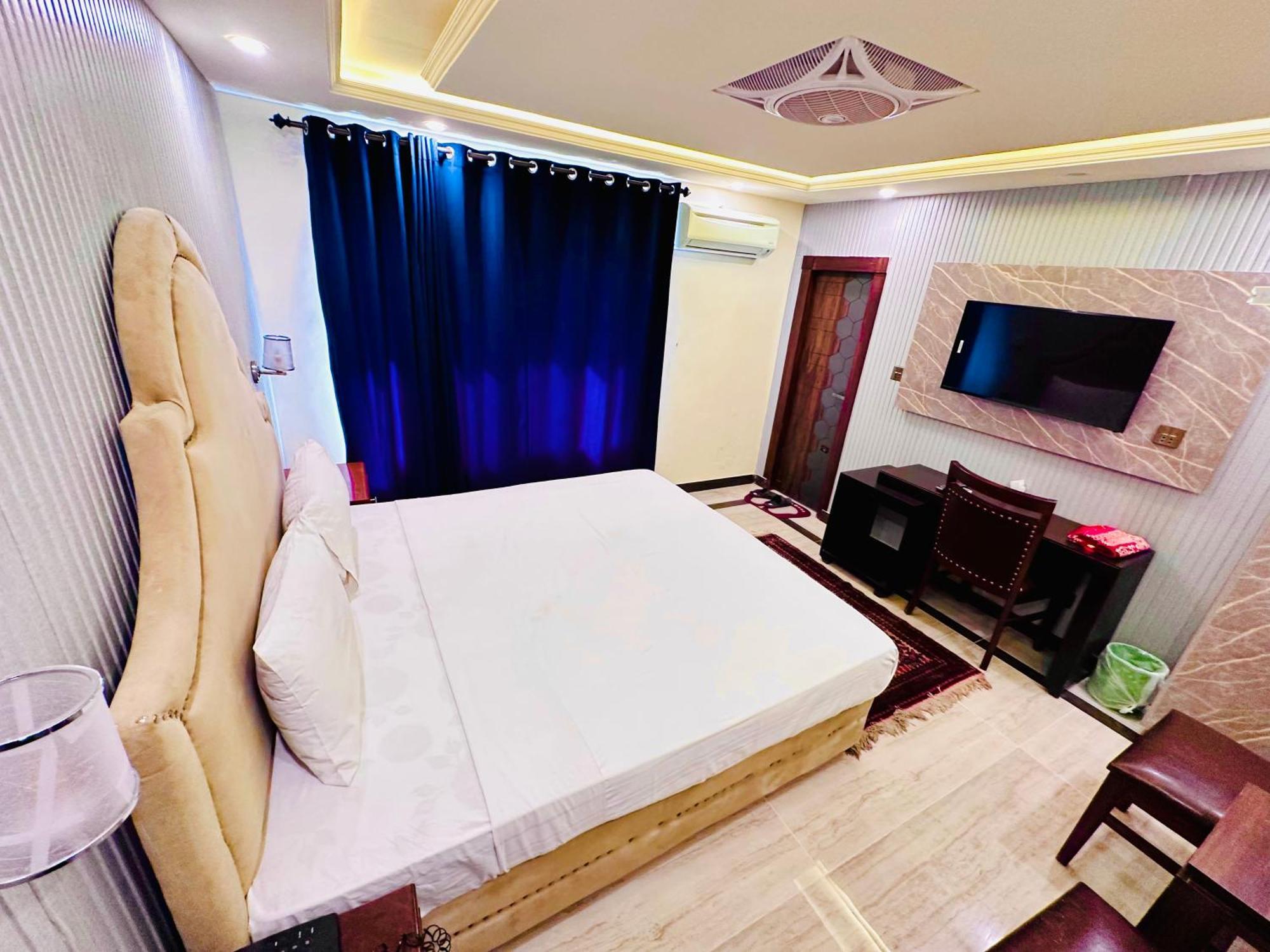 Hotel Blue Moon Continental Islamabad Zewnętrze zdjęcie