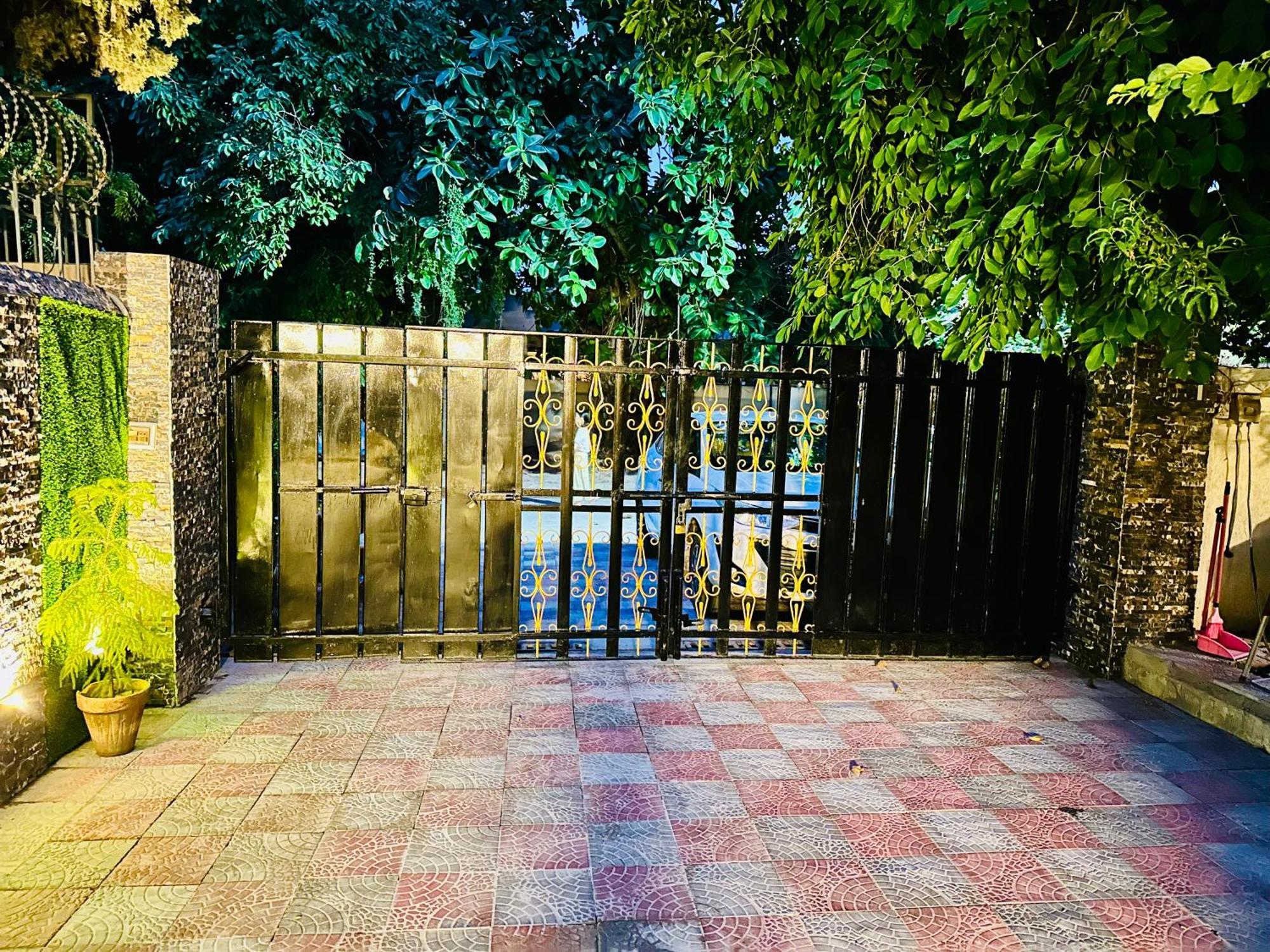 Hotel Blue Moon Continental Islamabad Zewnętrze zdjęcie